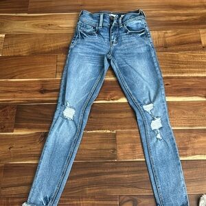 The Buckle Kan Can ripped jeans - EUC!